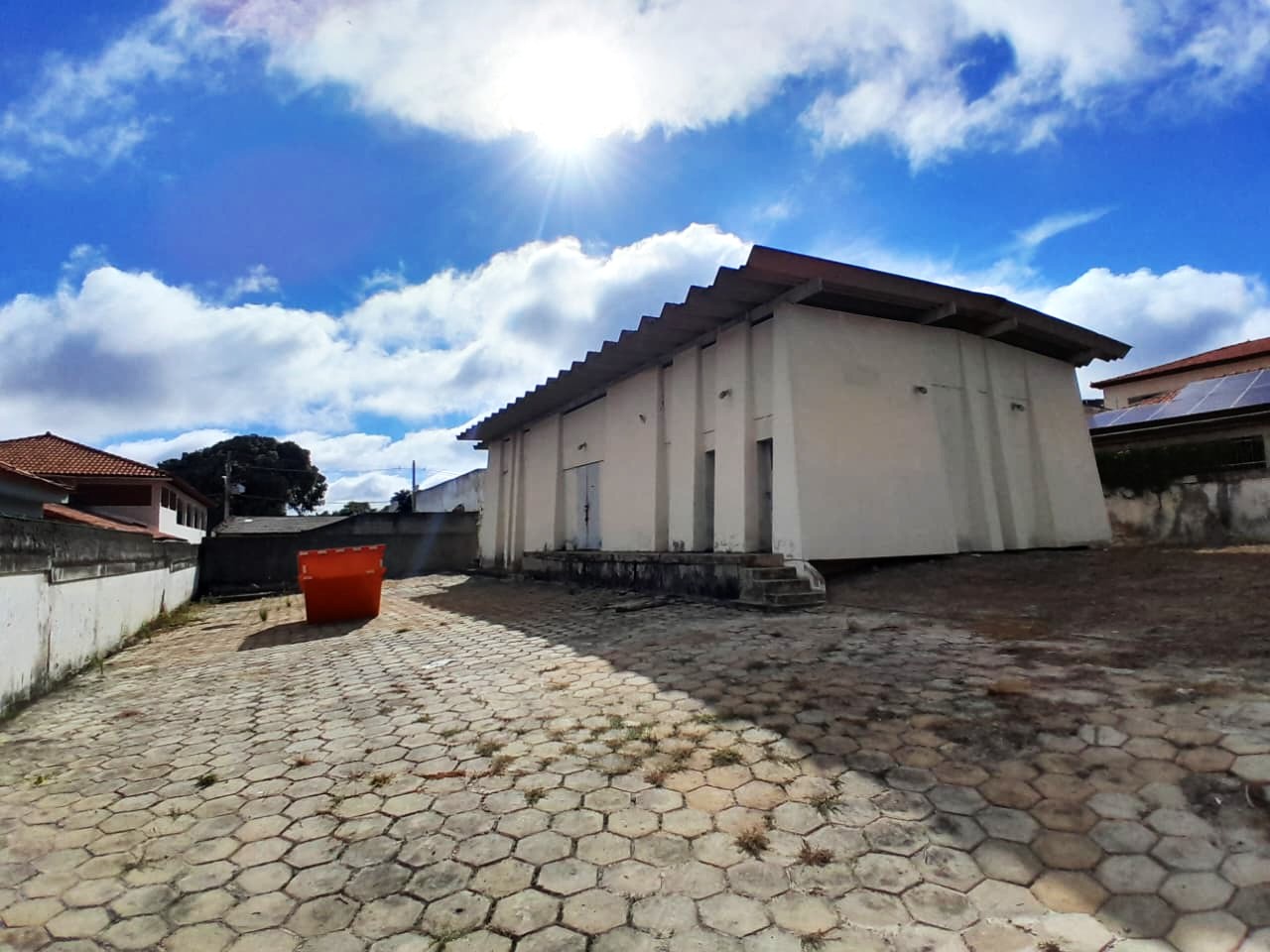 Prefeitura obtém na Justiça posse de imóvel abandonado e anuncia criação de espaço público